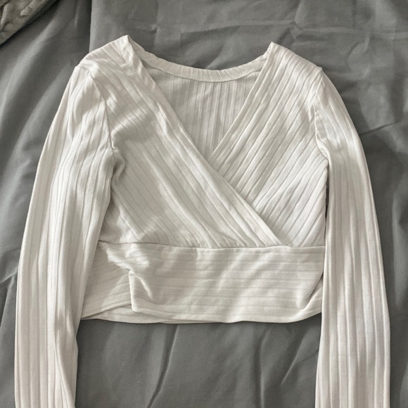 💛white crop top - Picture 1 of 2